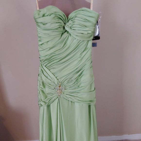 NWT Joli Prom Long Gown Style #9121 in Lime - Picture 2 of 4